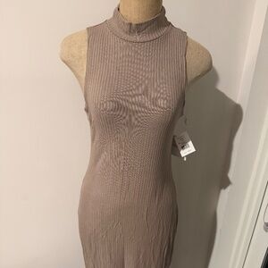 Beyond Yoga Well Traveled Midi Dress in Oyster Size Medium